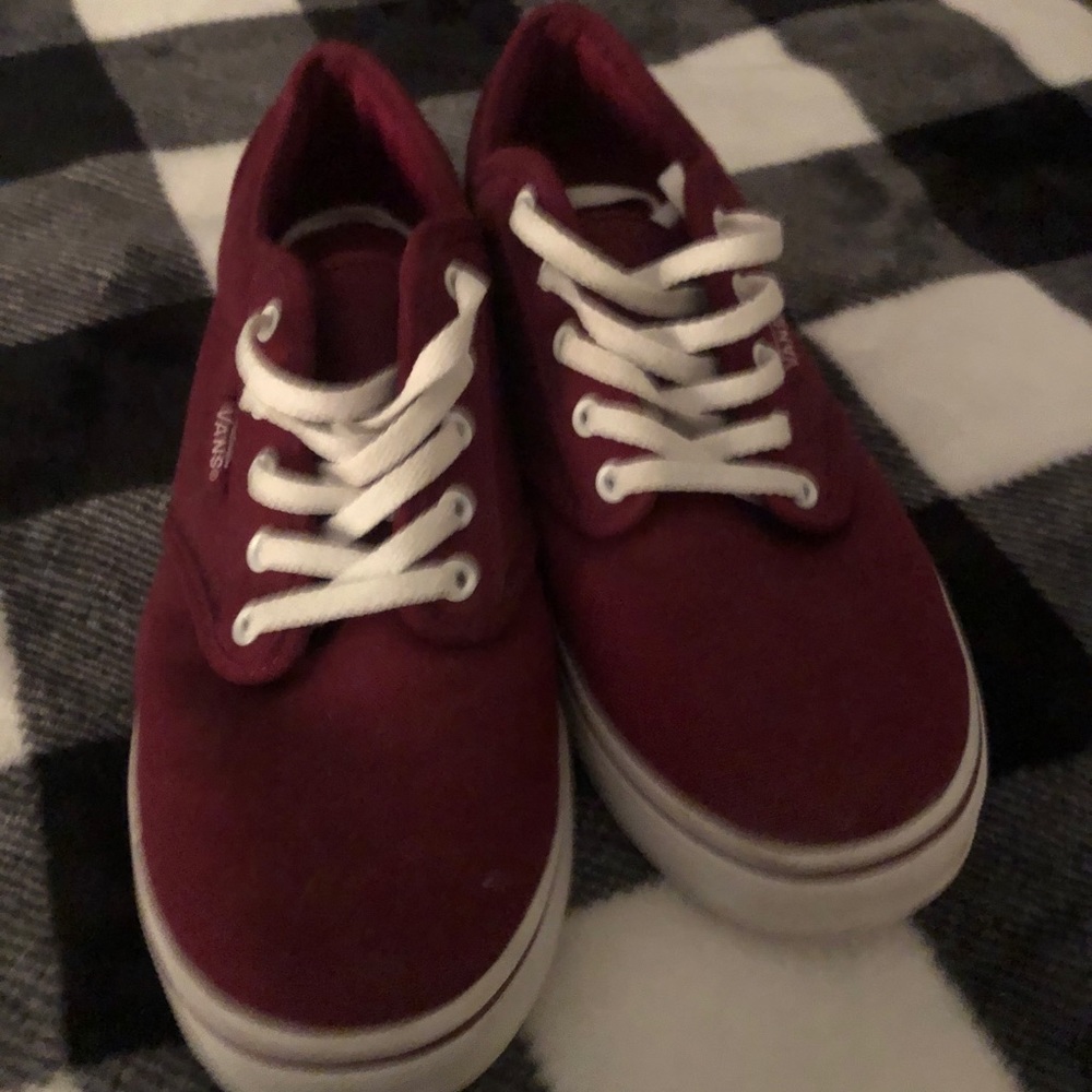 Maroon vans - Picture 2 of 6